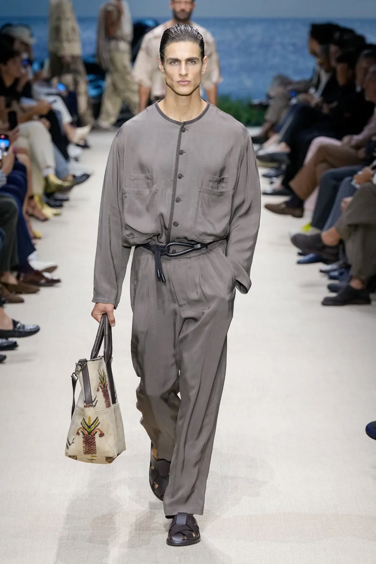 Giorgio Armani Printemps 2026 : une élégance intemporelle