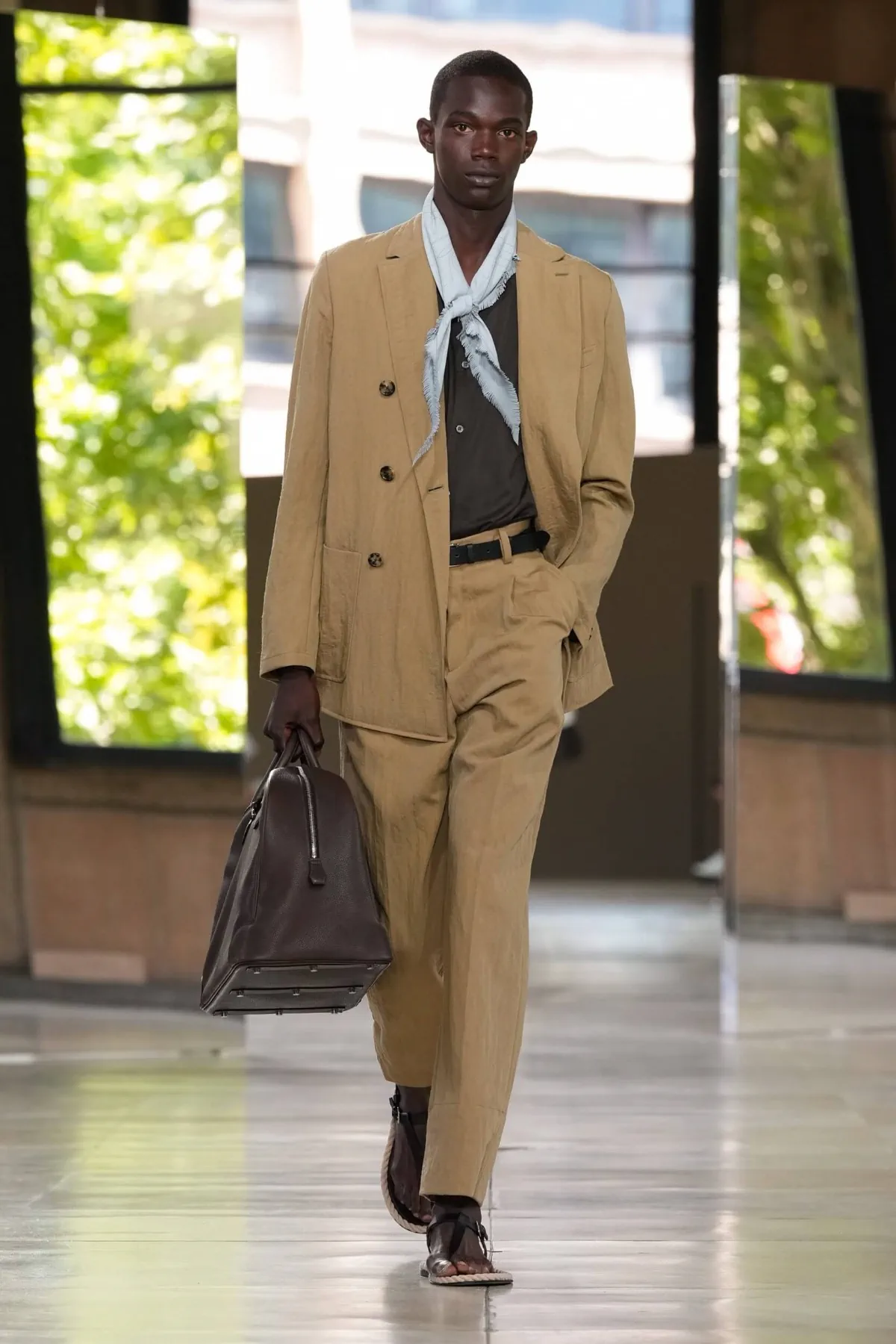 Hermès Printemps 2026 : une approche tactile de la mode masculine
