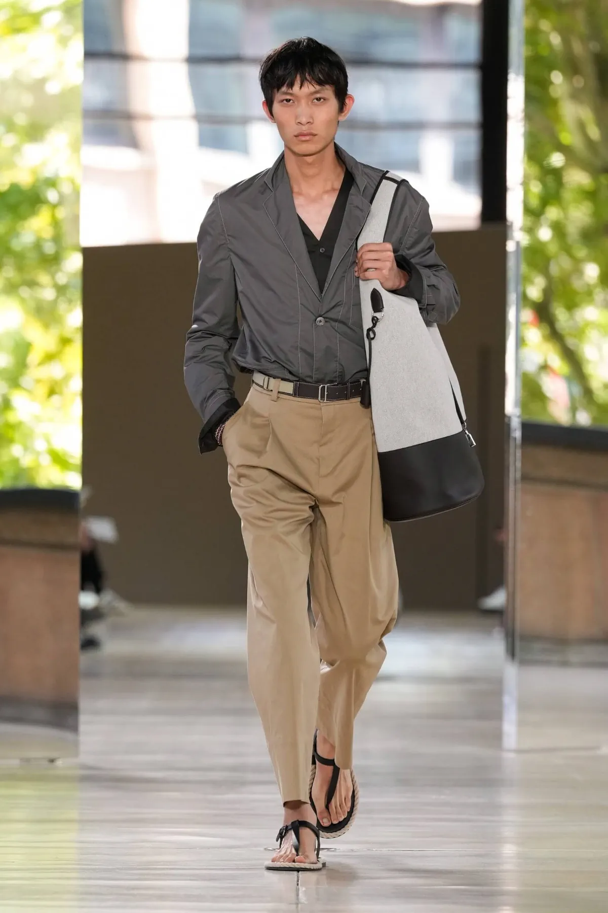 Hermès Printemps 2026 : une approche tactile de la mode masculine