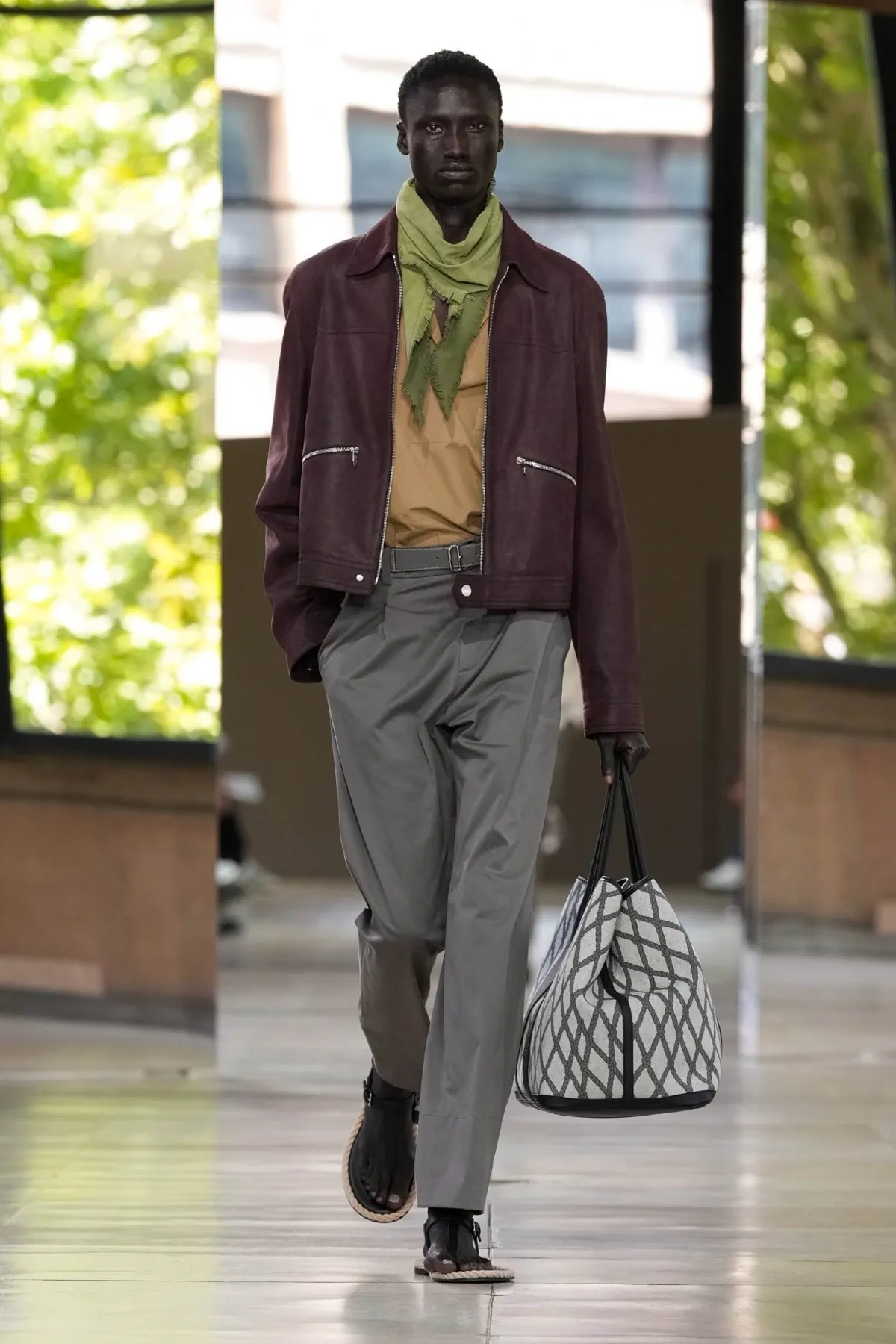 Hermès Printemps 2026 : une approche tactile de la mode masculine