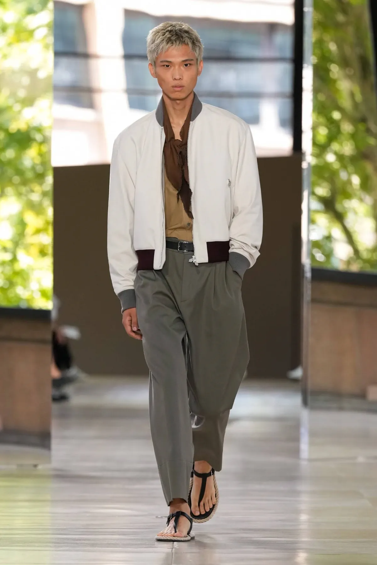 Hermès Printemps 2026 : une approche tactile de la mode masculine