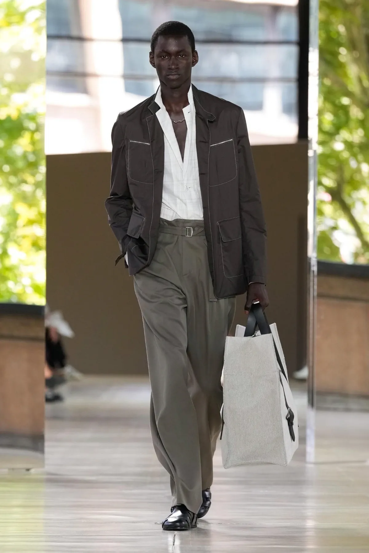 Hermès Printemps 2026 : une approche tactile de la mode masculine