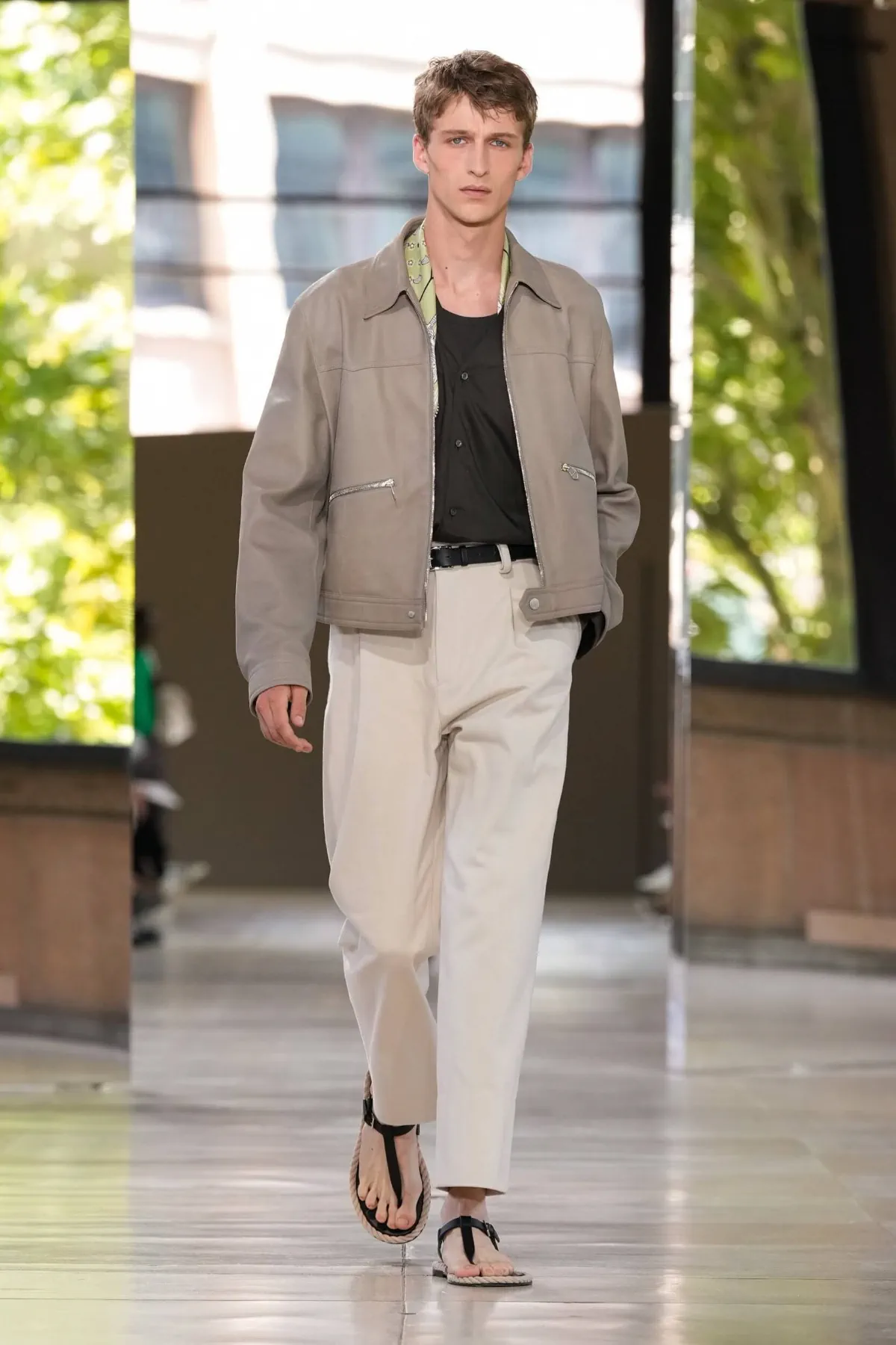 Hermès Printemps 2026 : une approche tactile de la mode masculine