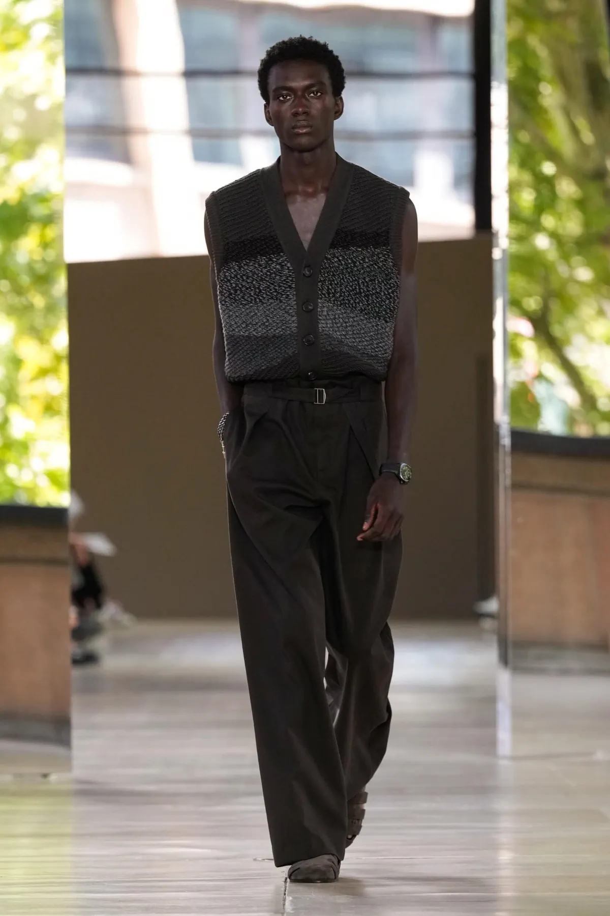 Hermès Printemps 2026 : une approche tactile de la mode masculine