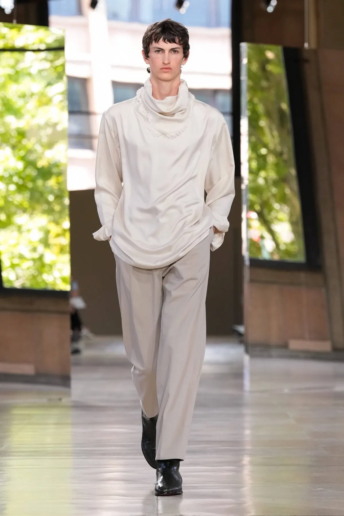 Hermès Printemps 2026 : une approche tactile de la mode masculine