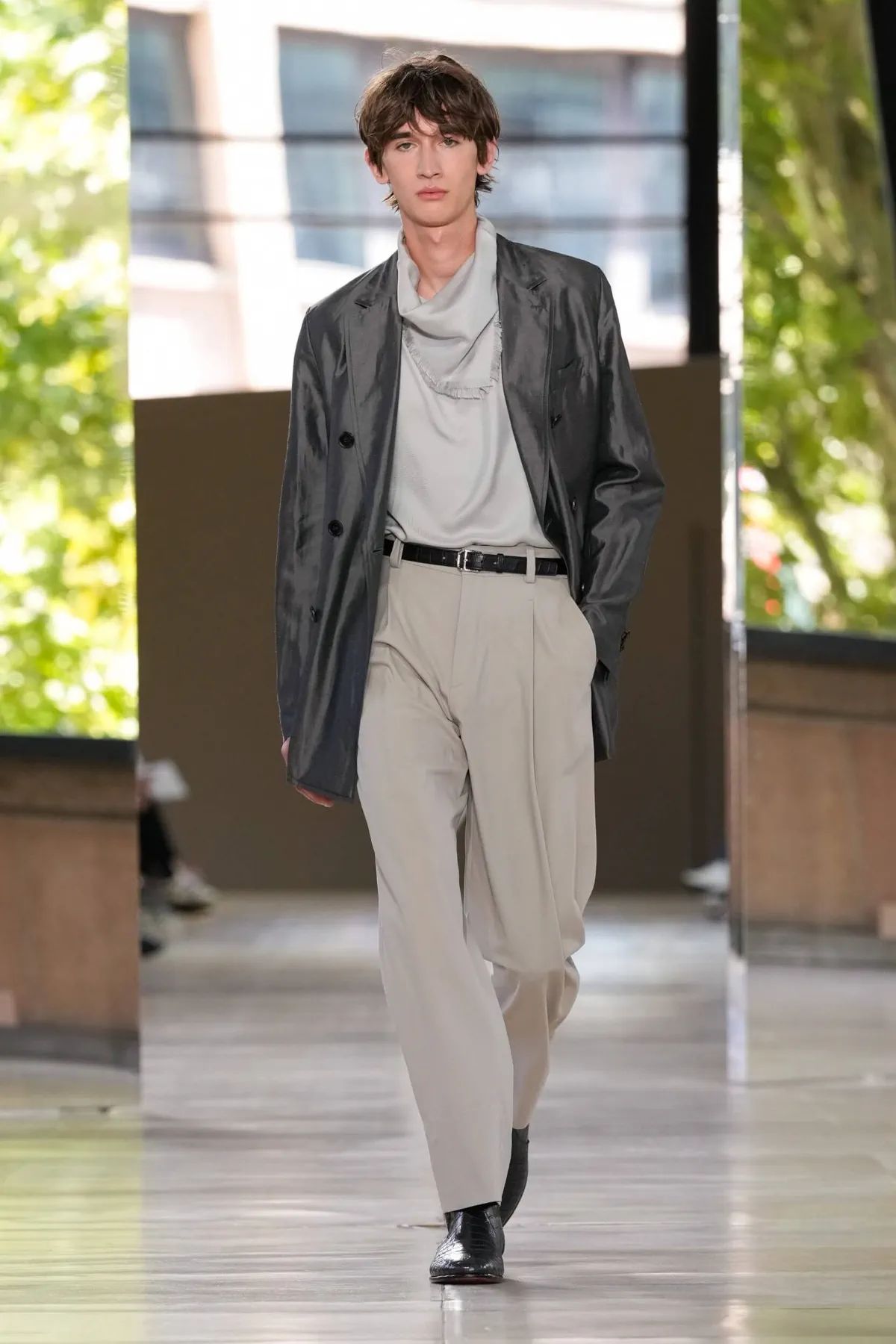 Hermès Printemps 2026 : une approche tactile de la mode masculine