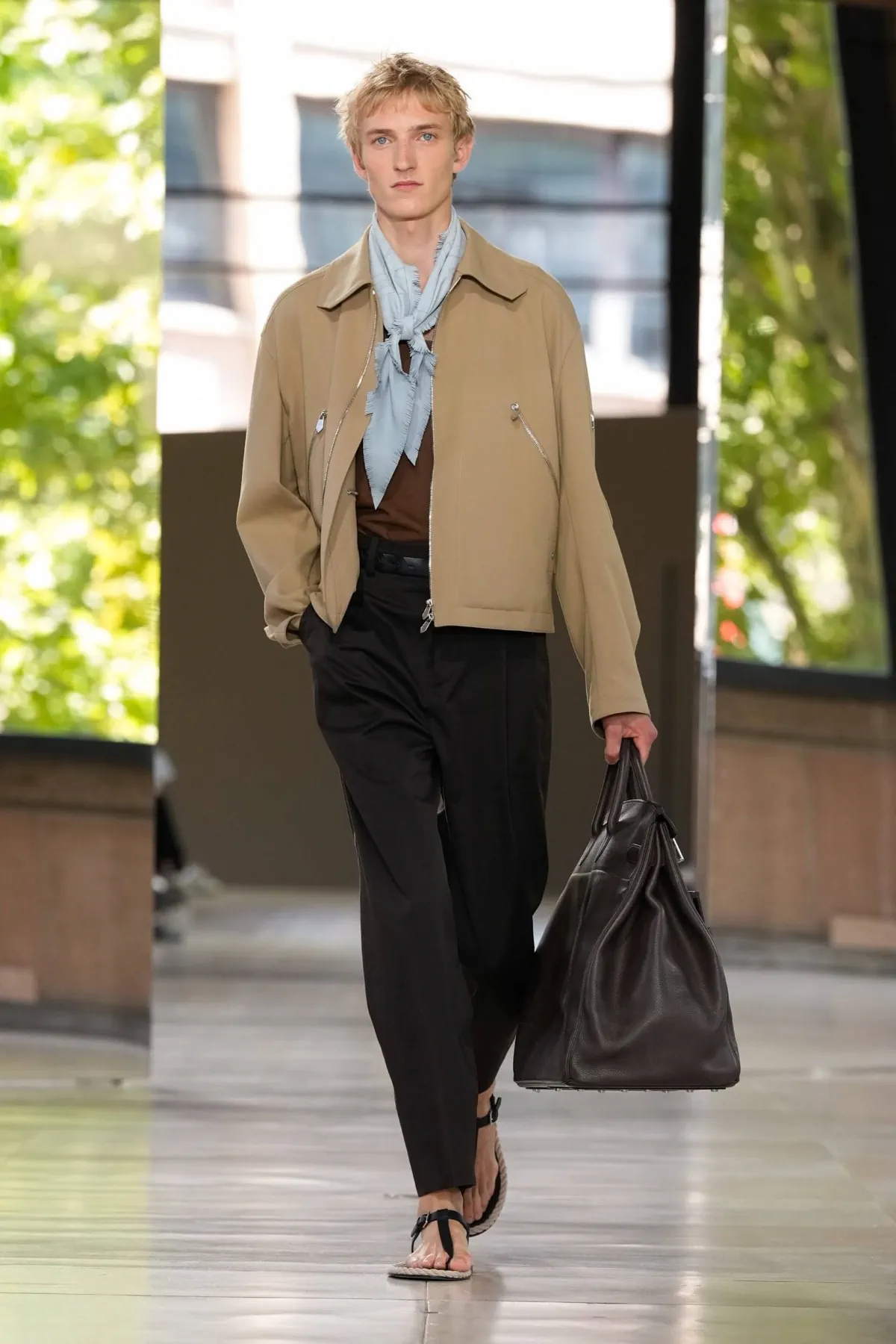 Hermès Printemps 2026 : une approche tactile de la mode masculine