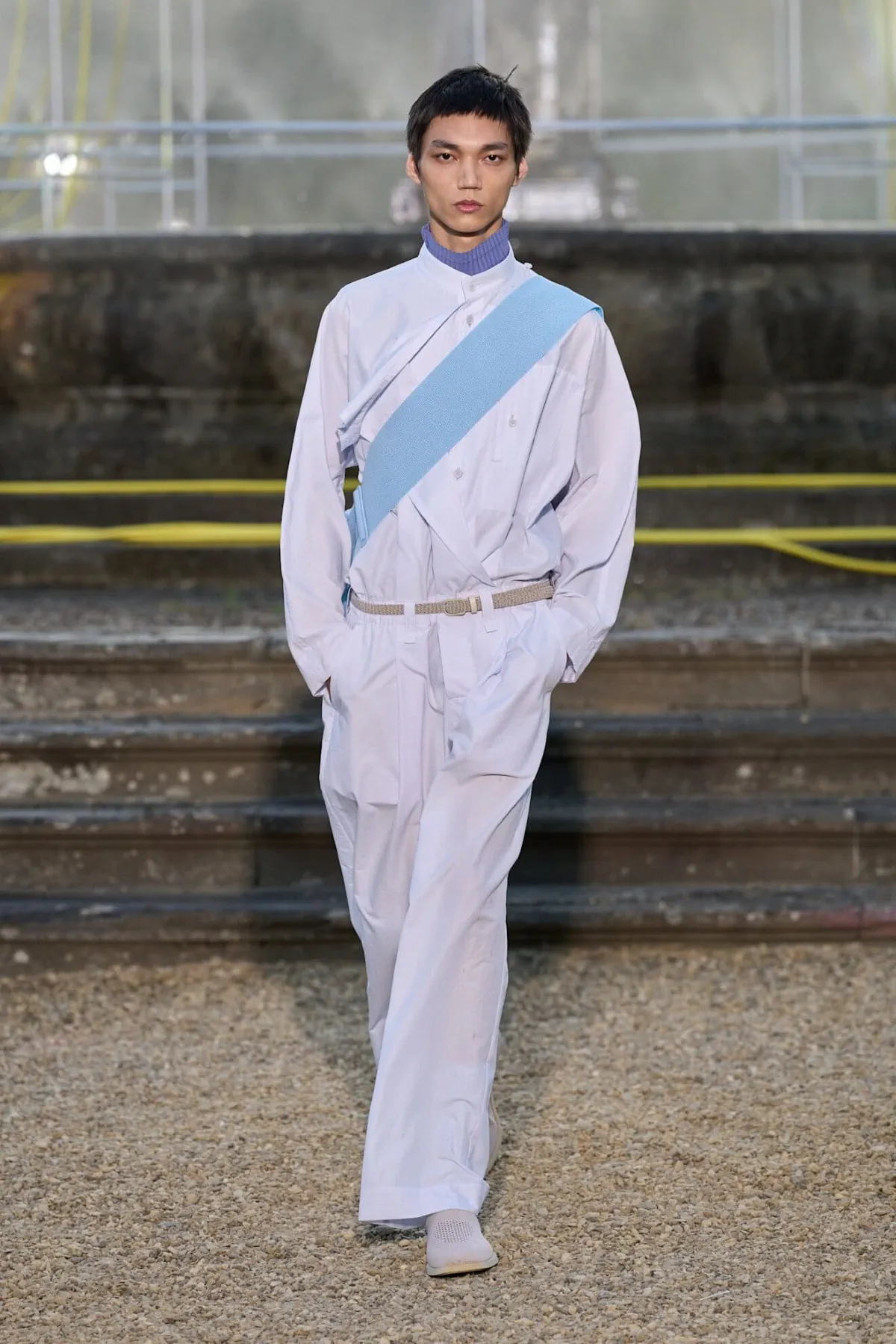 La collection Printemps 2026 de HOMME PLISSÉ ISSEY MIYAKE explore Florence sous un nouveau format nomade