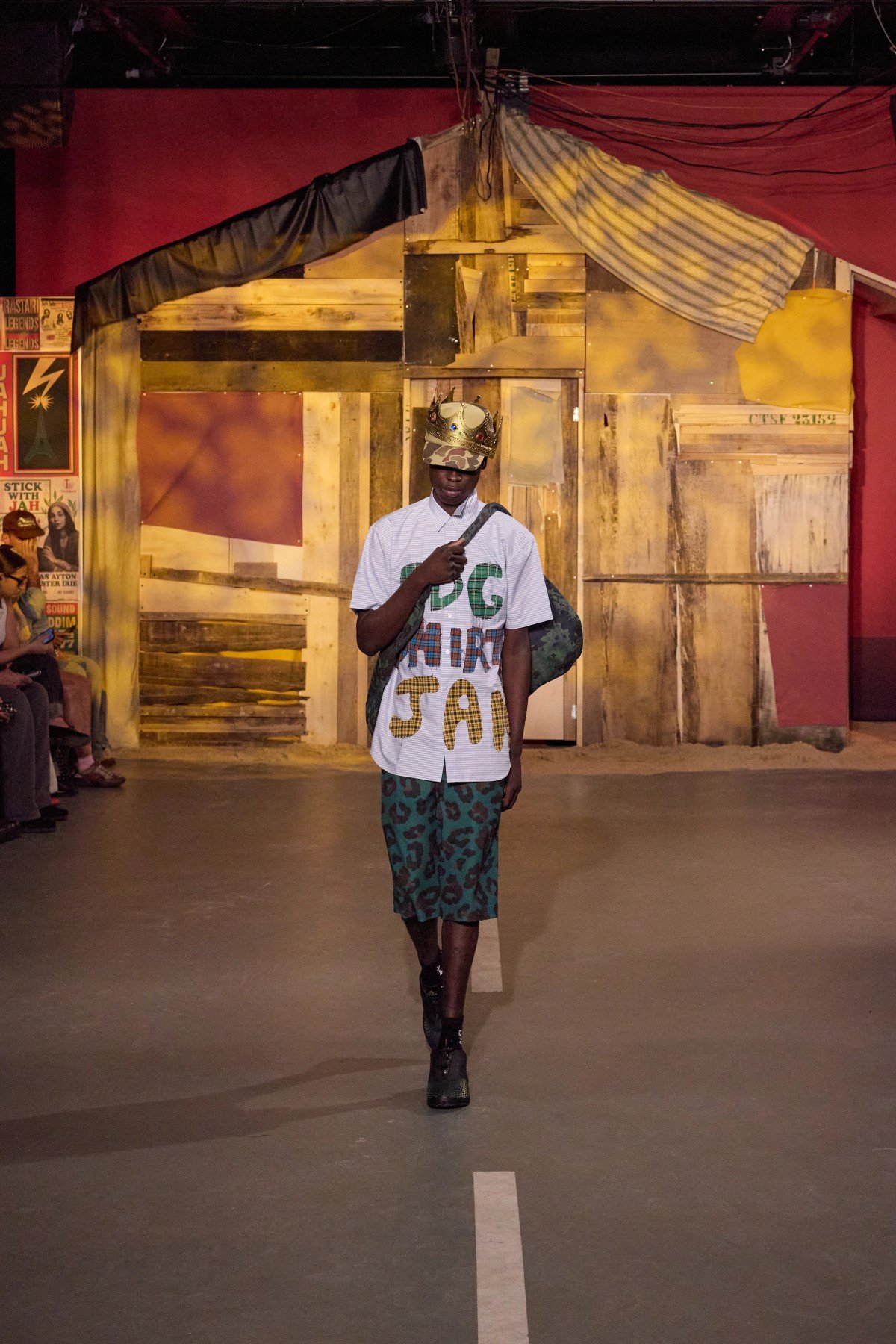 Pour le printemps 2026, Jah Jah transforme le vêtement en manifeste