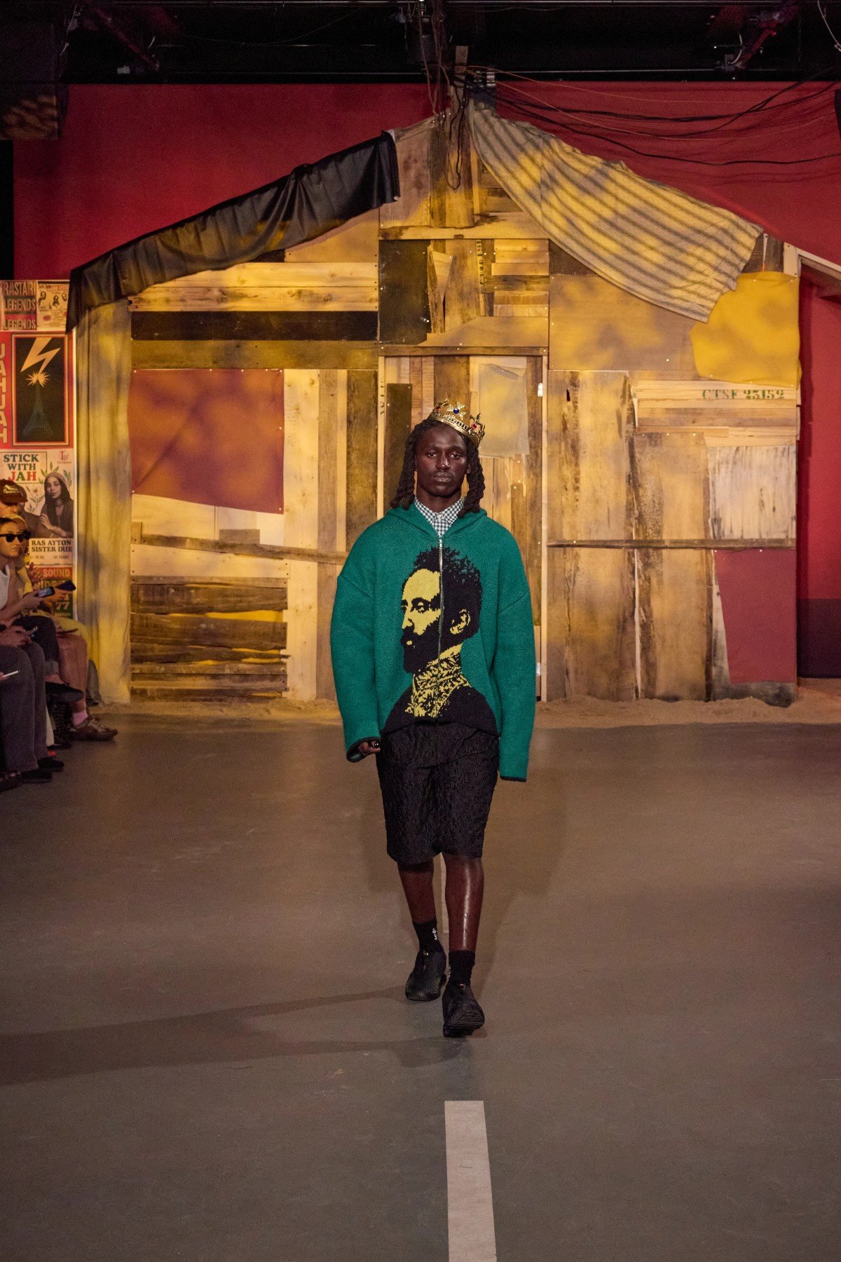 Pour le printemps 2026, Jah Jah transforme le vêtement en manifeste