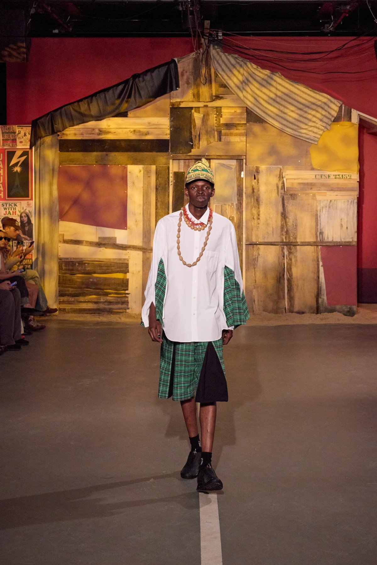 Pour le printemps 2026, Jah Jah transforme le vêtement en manifeste