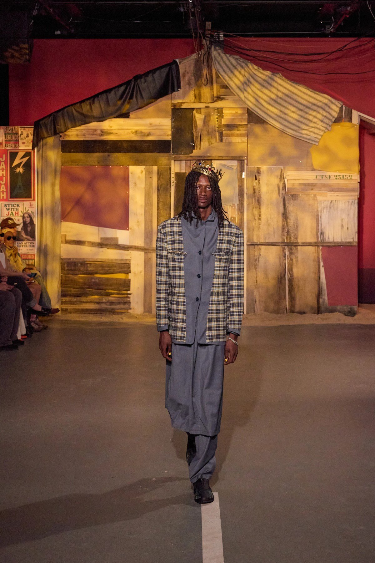 Pour le printemps 2026, Jah Jah transforme le vêtement en manifeste