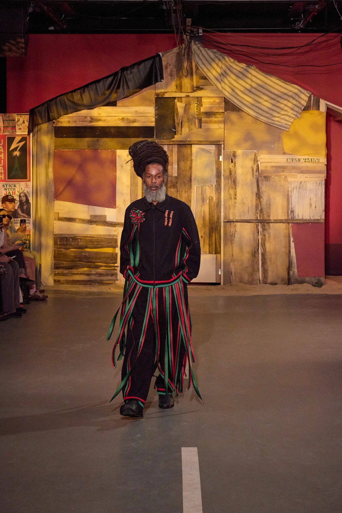 Pour le printemps 2026, Jah Jah transforme le vêtement en manifeste