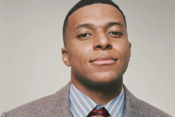 Jonathan Anderson dévoile les premiers looks de sa première collection Dior, avec Kylian Mbappé en ambassadeur vedette