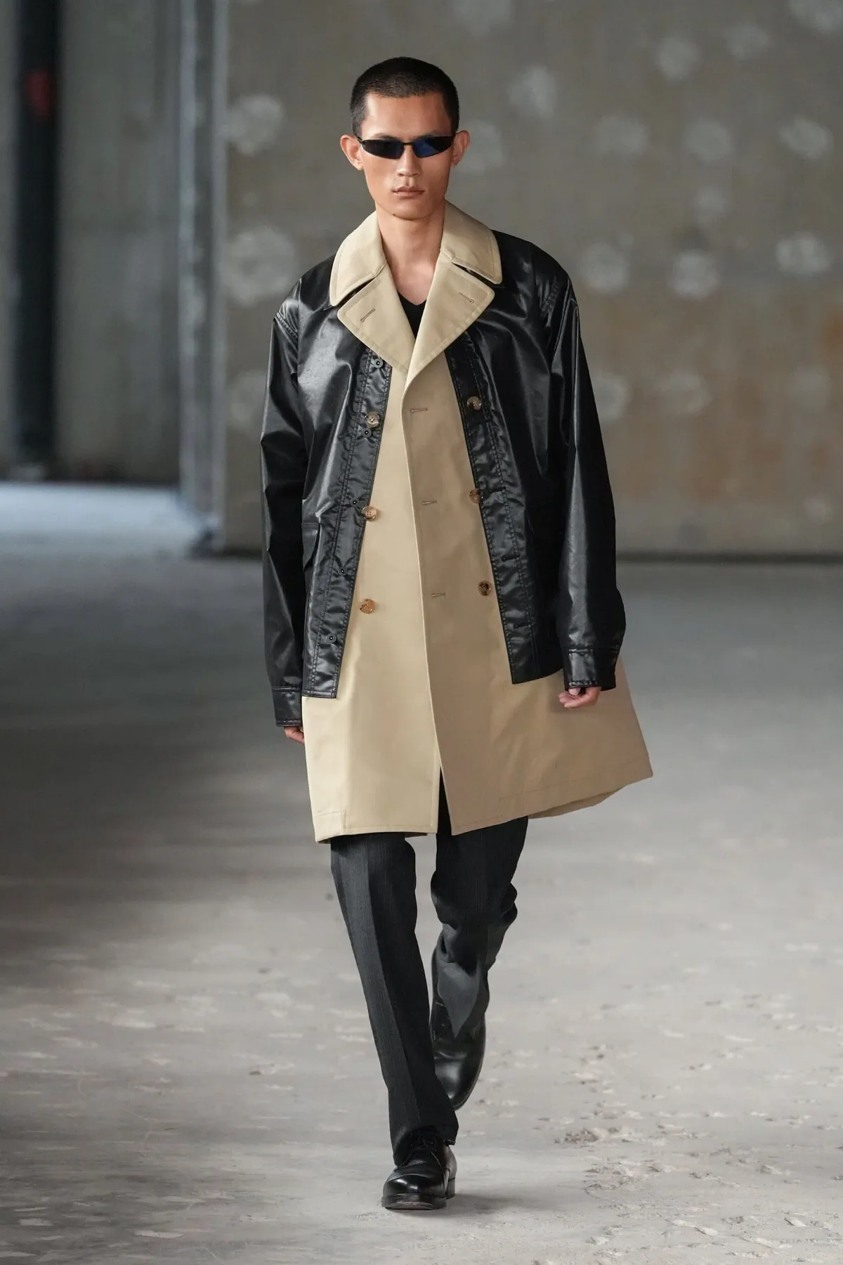 Pour le printemps 2026, Junya Watanabe réinvente le dandy parisien