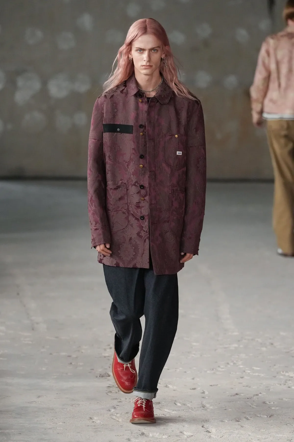 Pour le printemps 2026, Junya Watanabe réinvente le dandy parisien