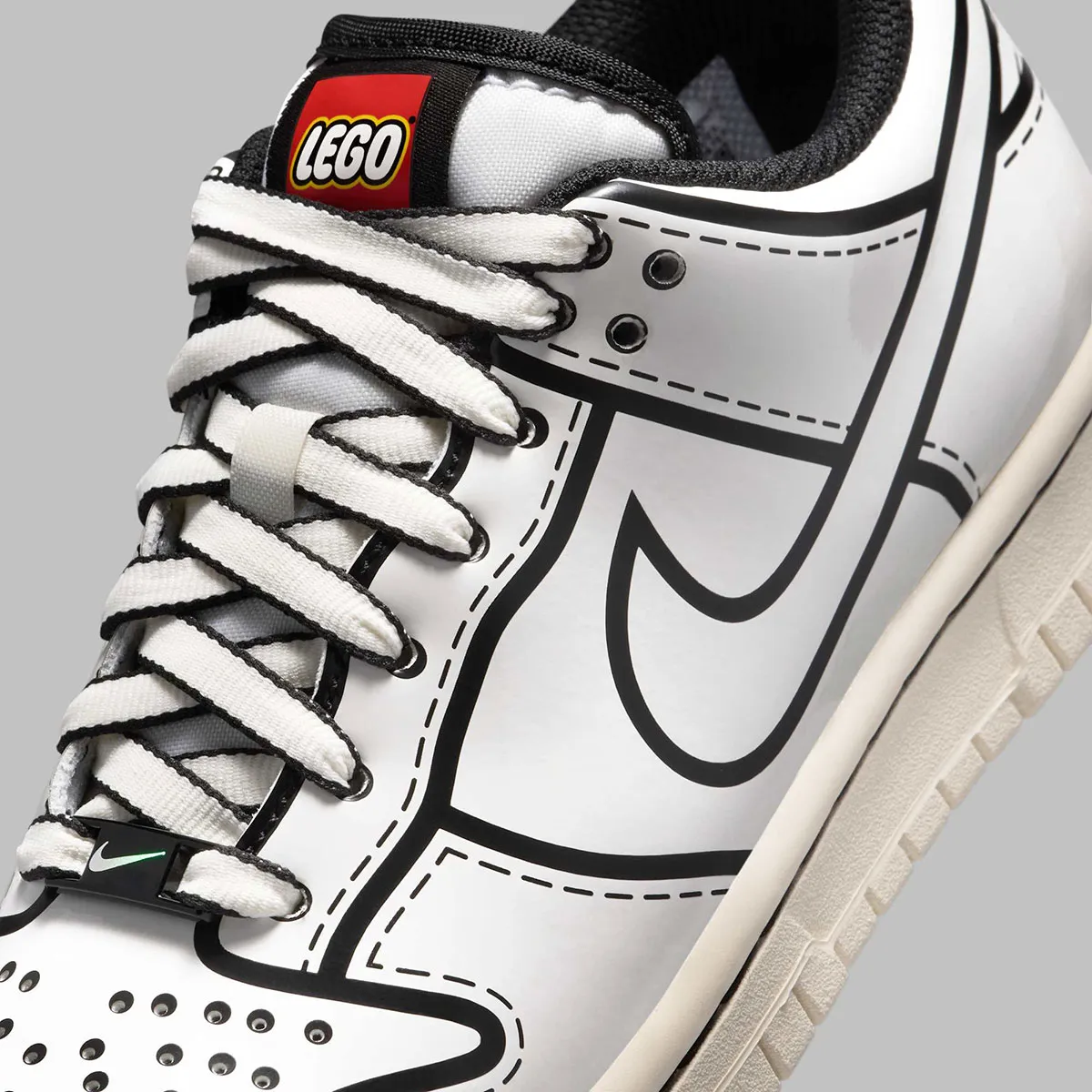 LEGO x Nike Dunk Low 5 La Nike Dunk Low x LEGO réinvente la basket iconique