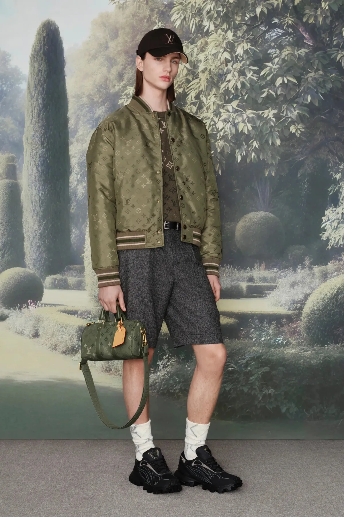 Pharrell Williams signe une collection Louis Vuitton Croisière 2026 pour homme inspirée des manoirs anglais