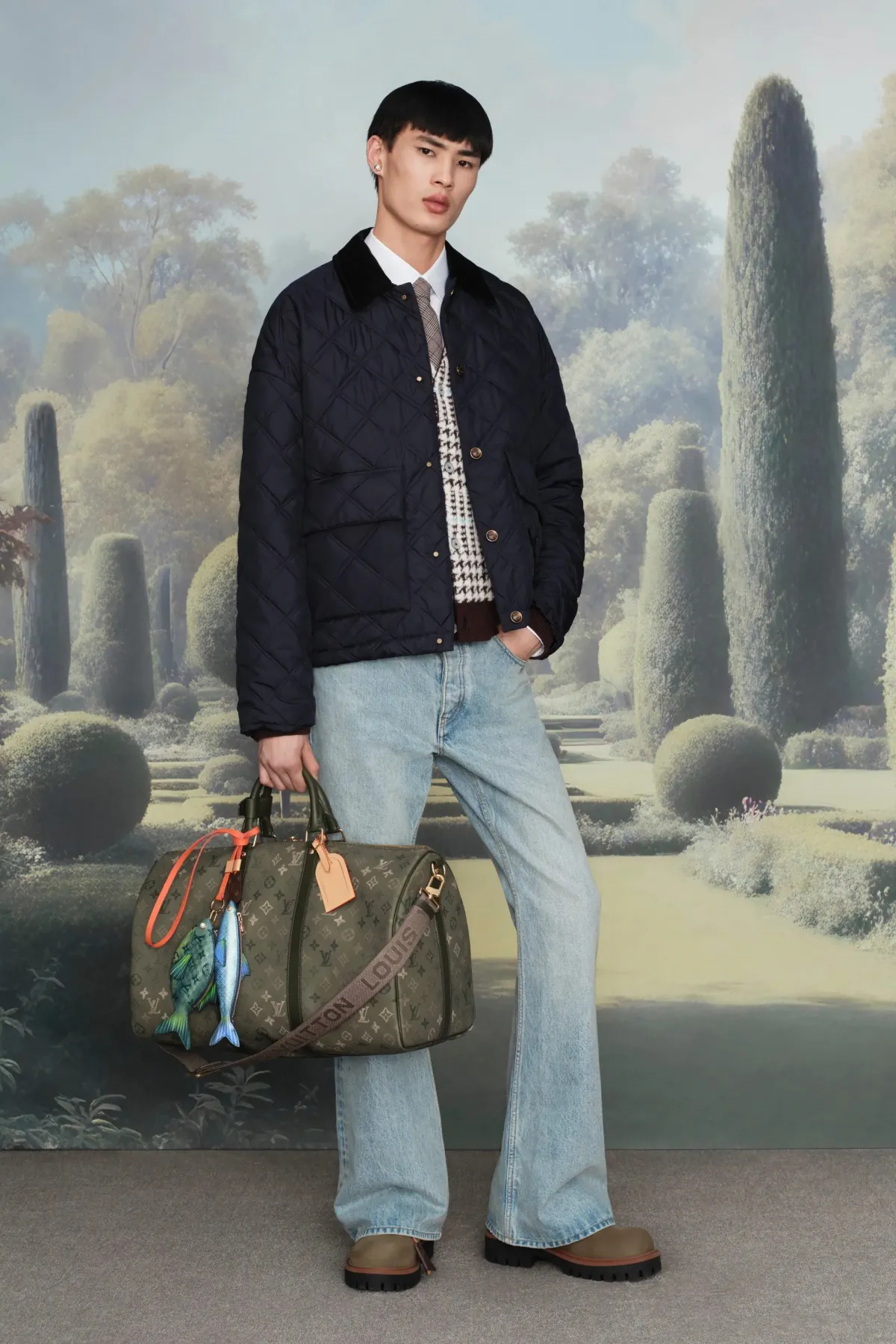 Pharrell Williams signe une collection Louis Vuitton Croisière 2026 pour homme inspirée des manoirs anglais