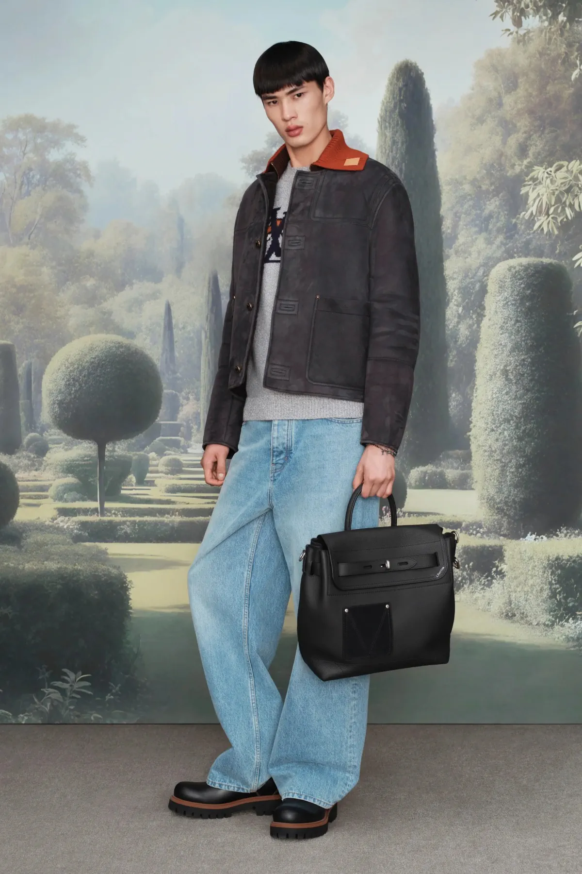 Pharrell Williams signe une collection Louis Vuitton Croisière 2026 pour homme inspirée des manoirs anglais