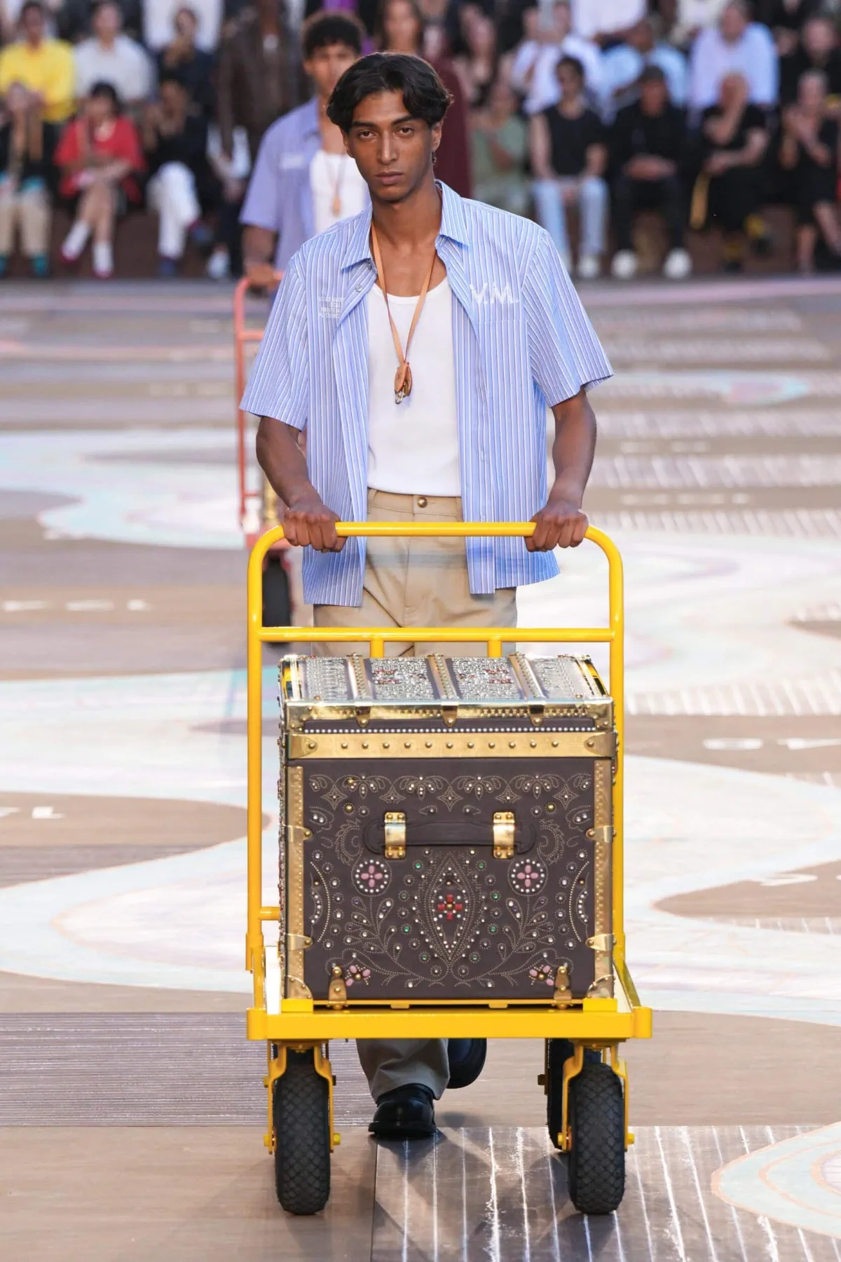 Pharrell Williams revisite l'Inde avec sa collection printemps 2026 pour Louis Vuitton