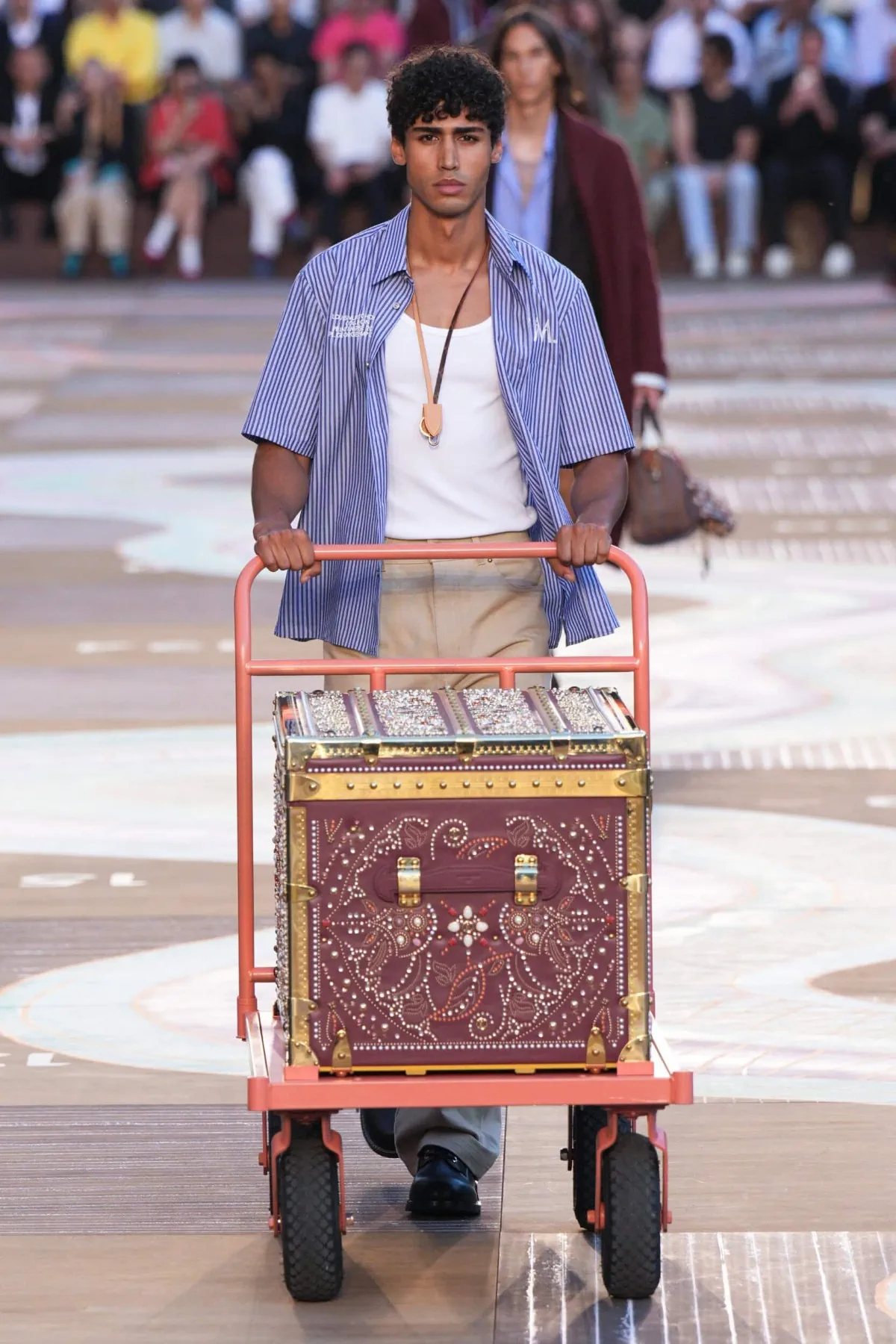 Pharrell Williams revisite l'Inde avec sa collection printemps 2026 pour Louis Vuitton