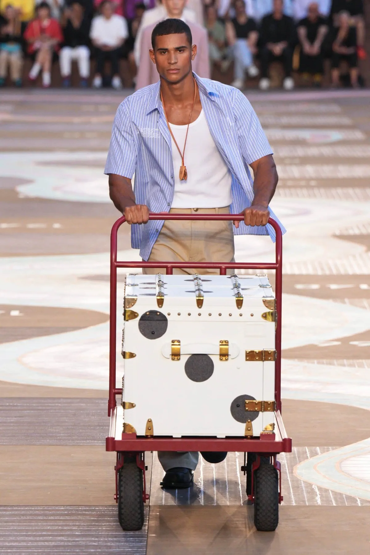 Pharrell Williams revisite l'Inde avec sa collection printemps 2026 pour Louis Vuitton