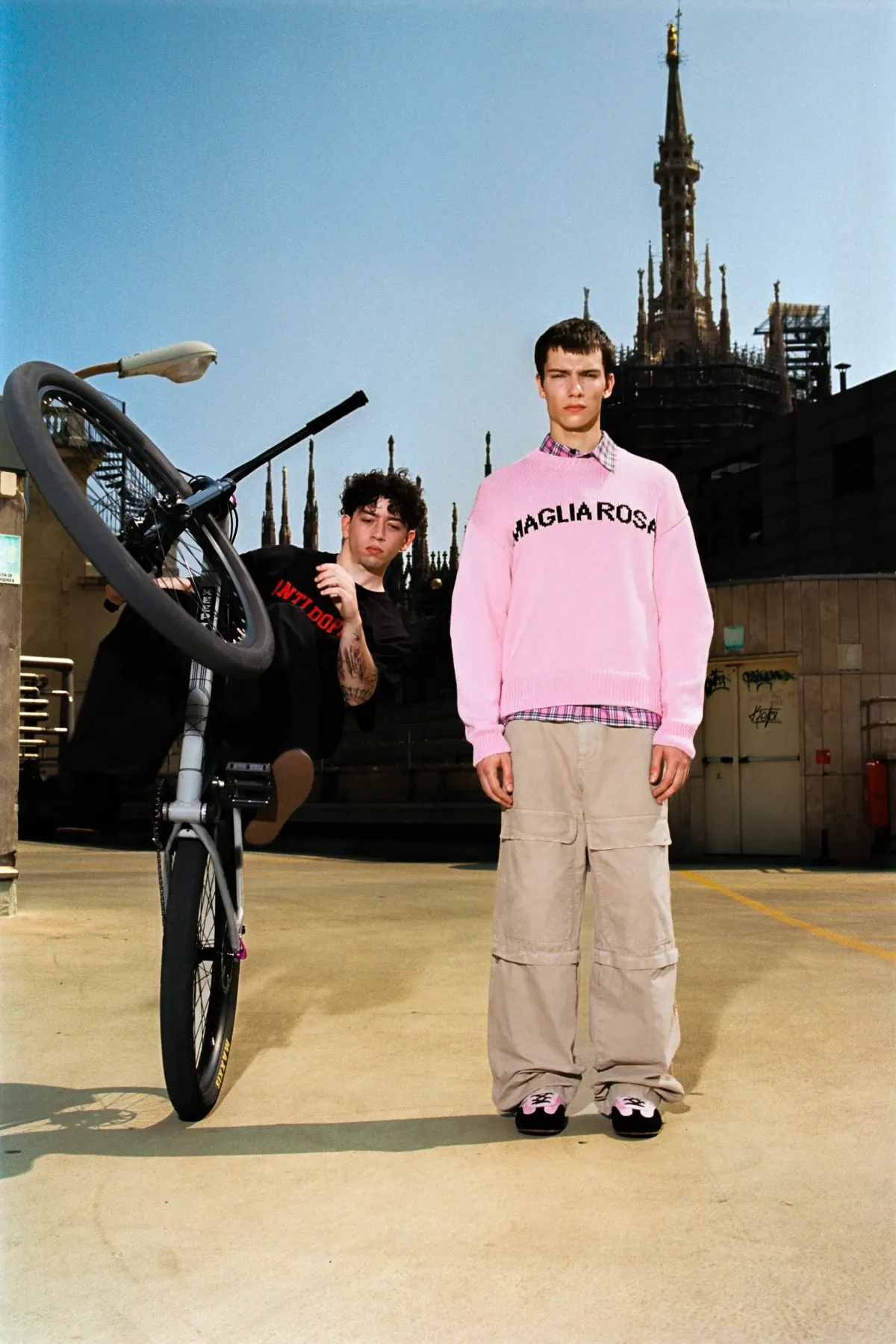 MSGM Spring Summer 2026 Milan Fashion Week 2 Avec cette collection printemps 2026, Massimo Giorgetti ancre MSGM dans l'univers du cyclisme urbain