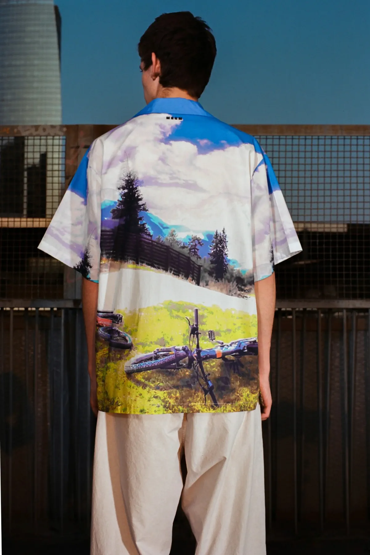 Avec cette collection printemps 2026, Massimo Giorgetti ancre MSGM dans l'univers du cyclisme urbain