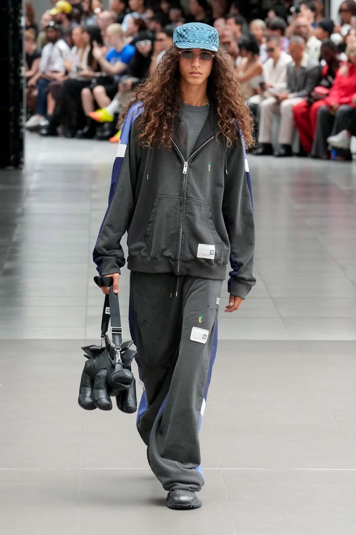 Printemps 2026 : Maison Mihara Yasuhiro redéfinit la notion de normalité