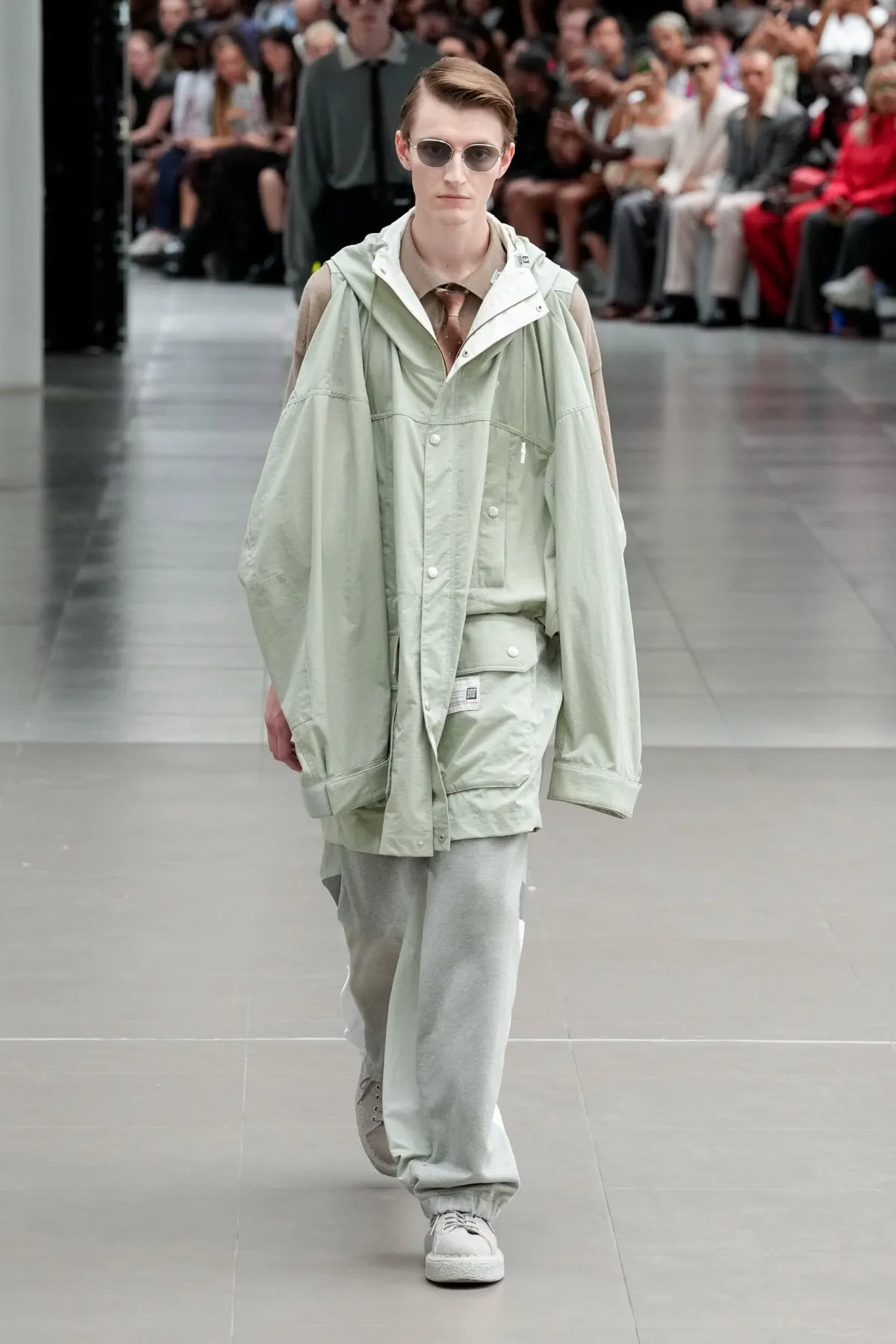 Printemps 2026 : Maison Mihara Yasuhiro redéfinit la notion de normalité