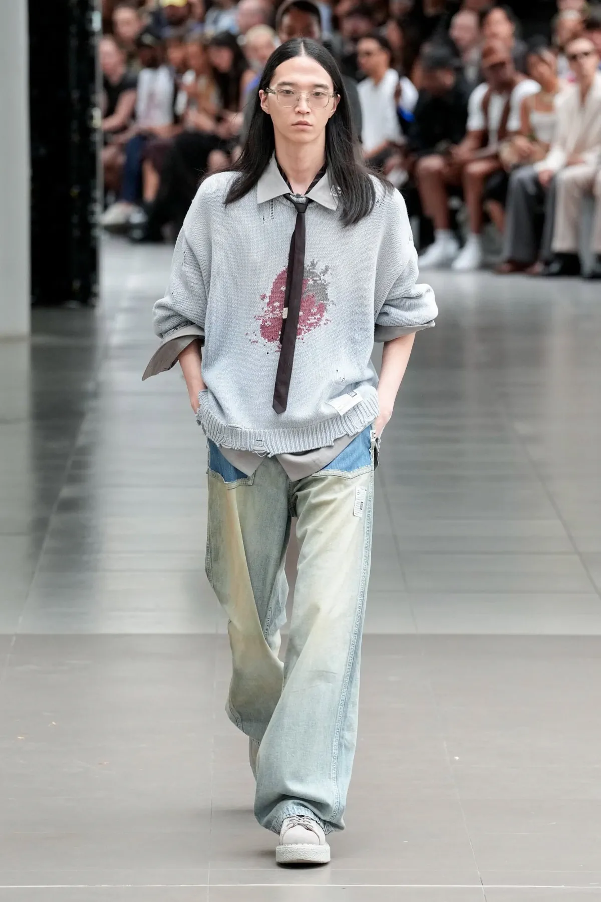 Printemps 2026 : Maison Mihara Yasuhiro redéfinit la notion de normalité