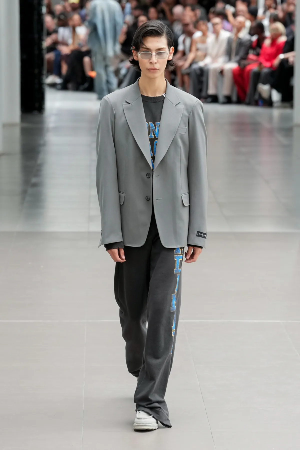 Printemps 2026 : Maison Mihara Yasuhiro redéfinit la notion de normalité