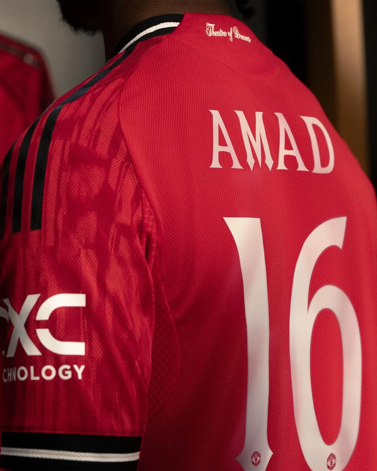 Manchester United Maillot domicile 2025 26 6 Manchester United dévoile son maillot domicile 2025/26 aux couleurs d'Old Trafford