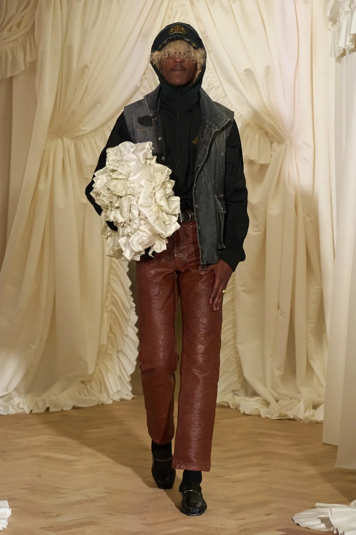 Martine Rose Spring Summer 2026 3 Pour le printemps 2026, Martine Rose opère une mutation complète de son langage stylistique