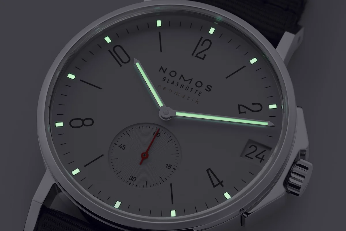 NOMOS Glashutte Ahoi neomatik 38 6 La NOMOS Glashütte Ahoi neomatik 38 revisite le style sport chic allemand