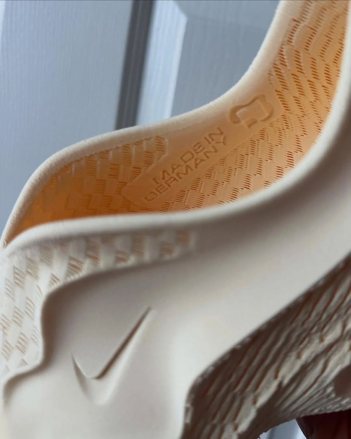 Nike Air Max 1000 Foamy Oat 3 La sneaker Air Max imprimée en 3D futuriste de Nike arrive enfin cet été