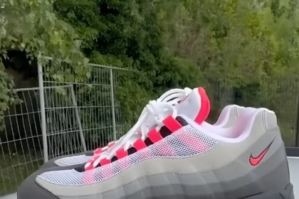 Pour célébrer ses trente ans, la Nike Air Max 95 « Solar Red » revient en version big bubble
