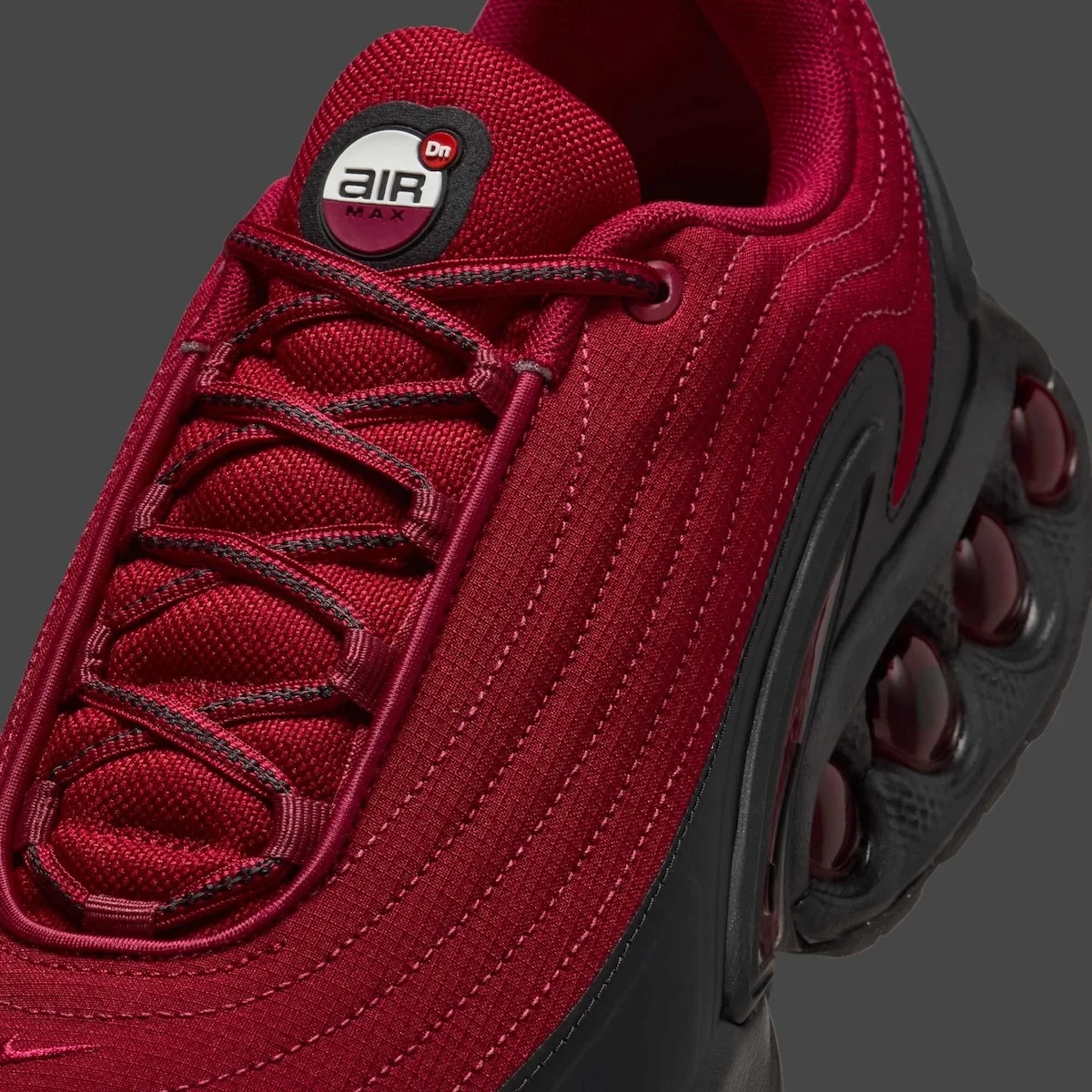 Nike Air Max Dn Noble Red 5 La Nike Air Max Dn « Noble Red » arrive pour affronter le froid avec style