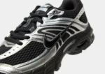 Nike Air Max Moto 2K 0 Nike Air Max Moto 2K fait son grand retour après dix-sept ans d'absence