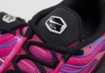 Nike Air Max Plus Fireberry 0 La Nike Air Max Plus « Fireberry » fait son grand retour en 2025