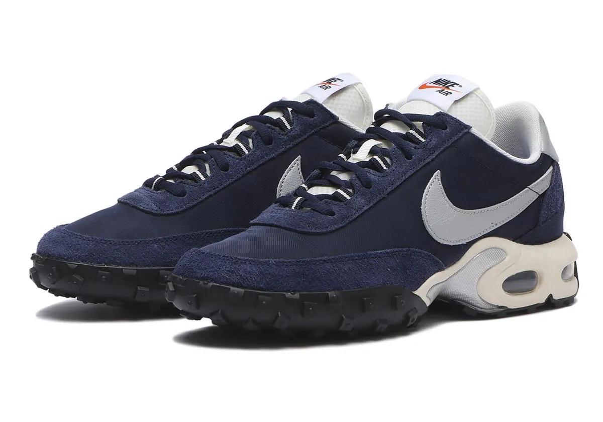 Nike Air Max Waffle Navy Silver 1 Nike Air Max Waffle sera de retour à l’automne 2025 dans un coloris « Navy/Silver »