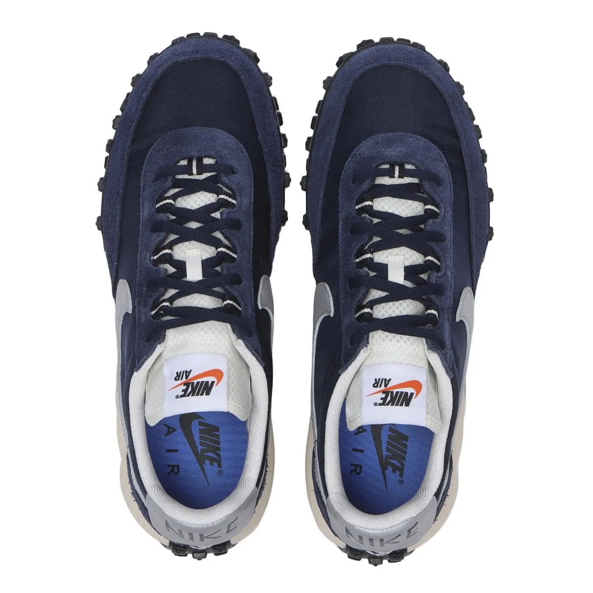 Nike Air Max Waffle Navy Silver 4 Nike Air Max Waffle sera de retour à l’automne 2025 dans un coloris « Navy/Silver »
