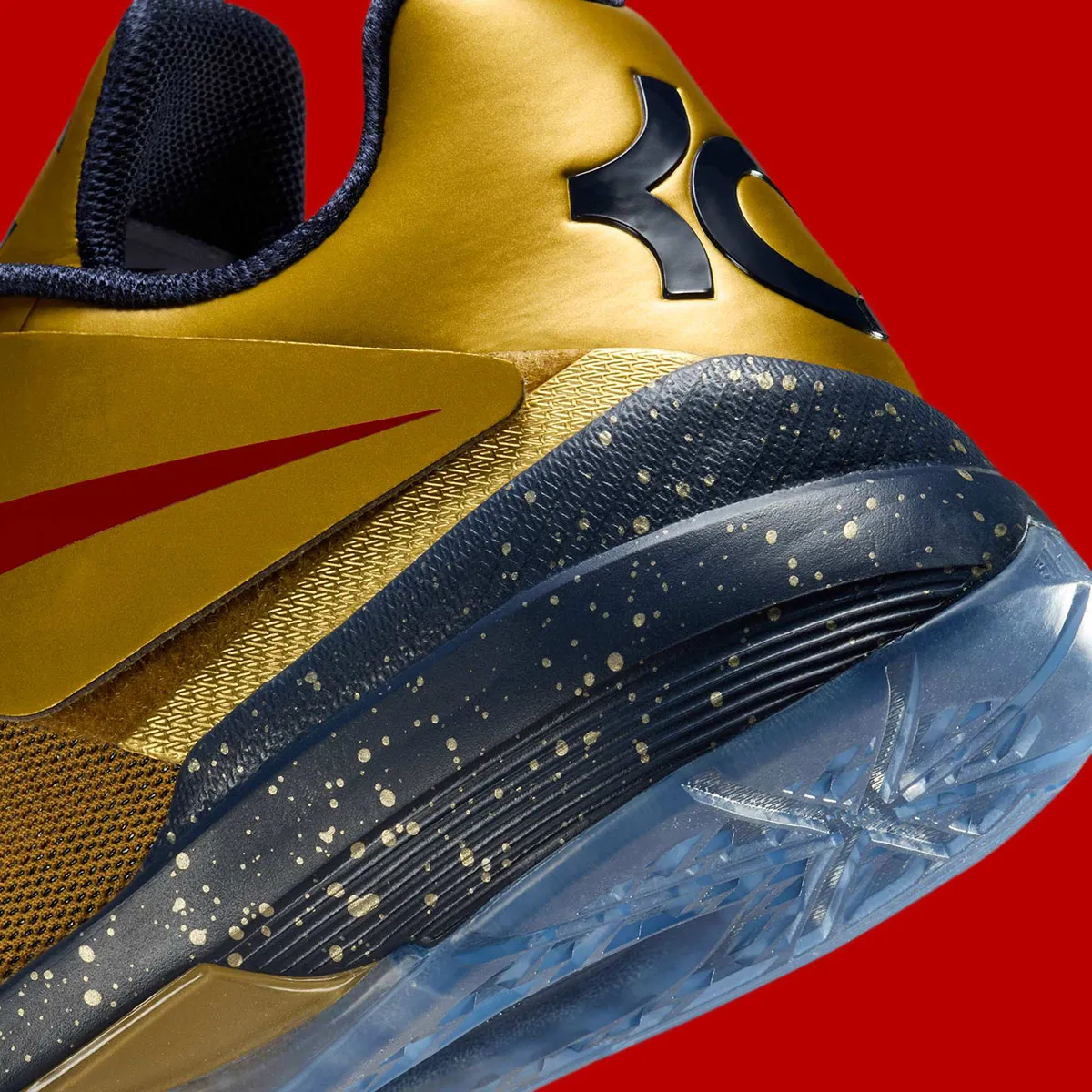 Nike KD 4 Gold Medal 6 La Nike KD 4 « Gold Medal » fait son grand retour treize ans après sa sortie originale