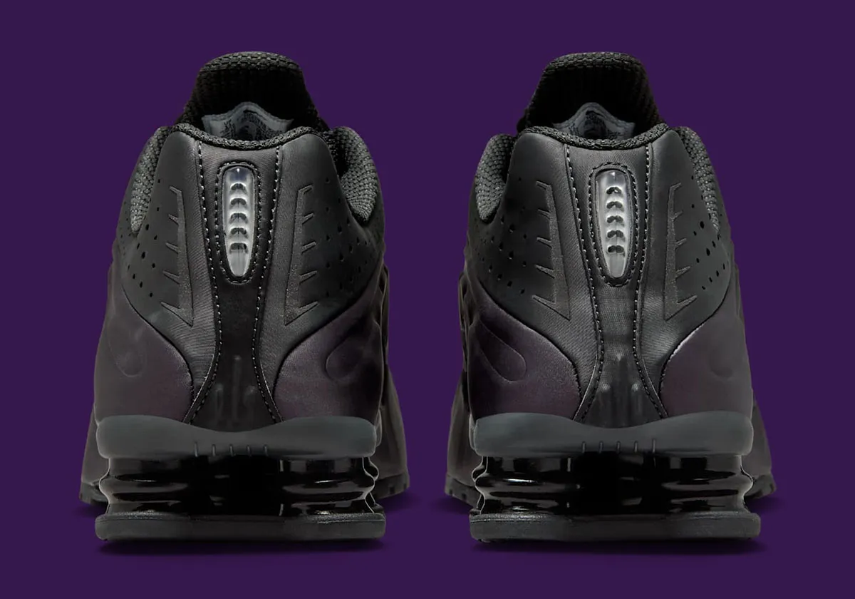Nike Shox R4 Cave Purple 5 La Nike Shox R4 « Cave Purple » arrive avec une esthétique nocturne