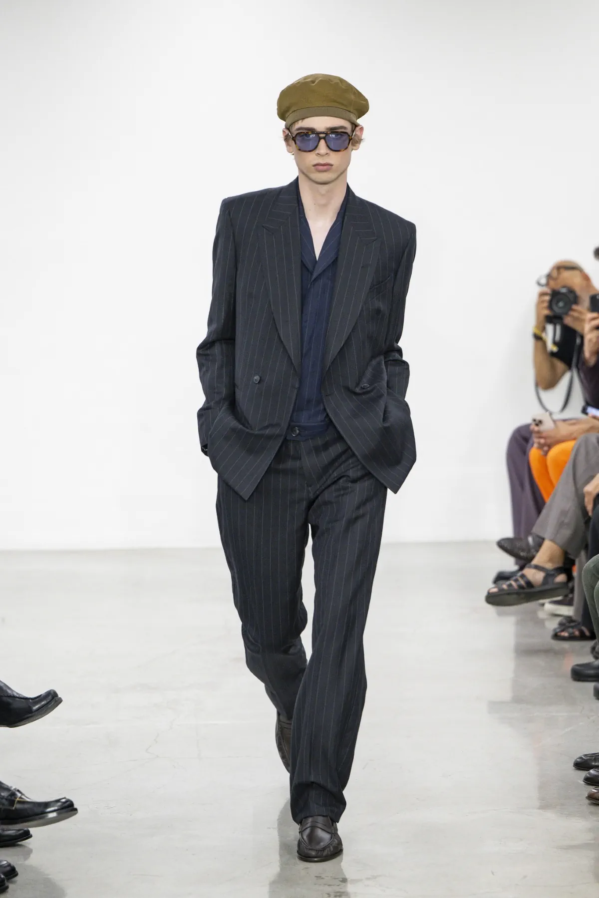 Paul Smith dévoile sa collection printemps 2026, inspirée par ses voyages en Égypte