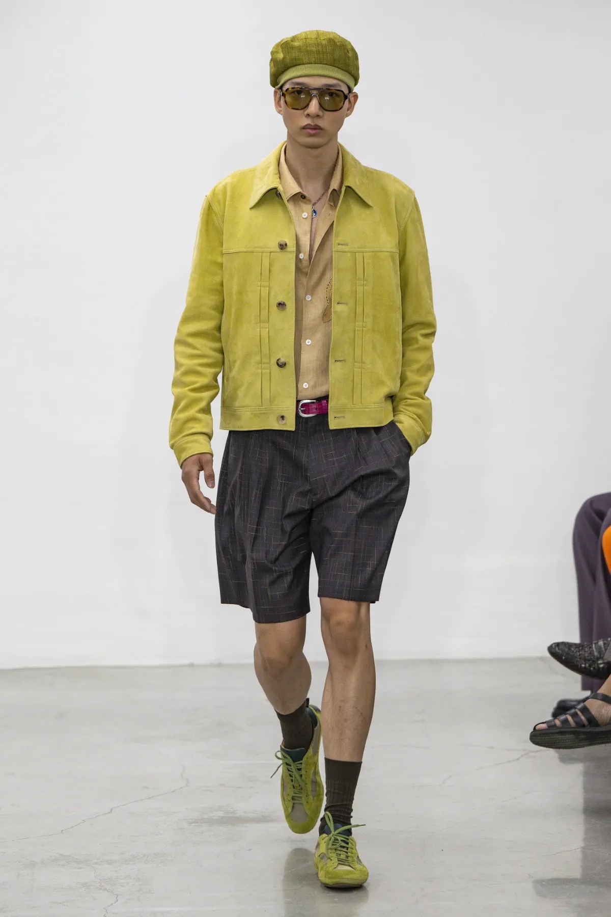 Paul Smith dévoile sa collection printemps 2026, inspirée par ses voyages en Égypte