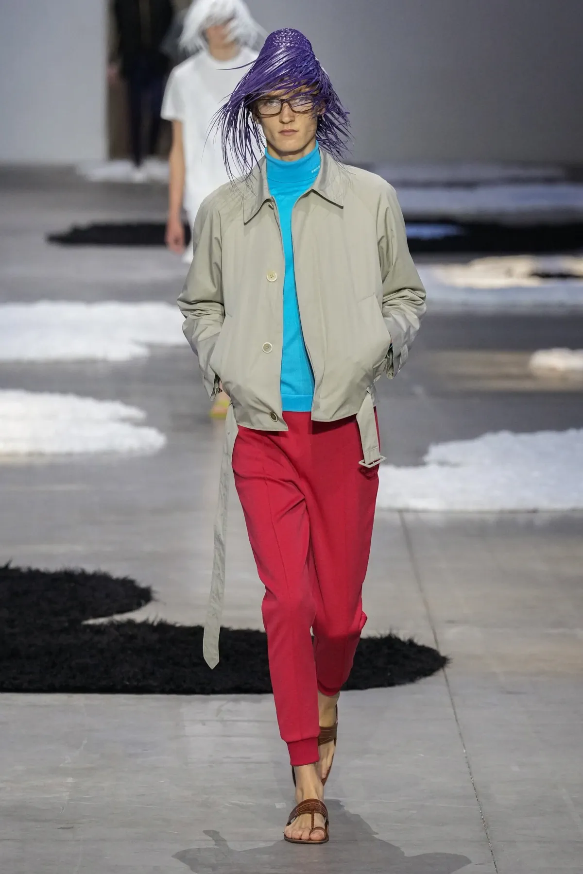 La collection Printemps 2026 de PRADA révèle une mode masculine apaisée et authentique
