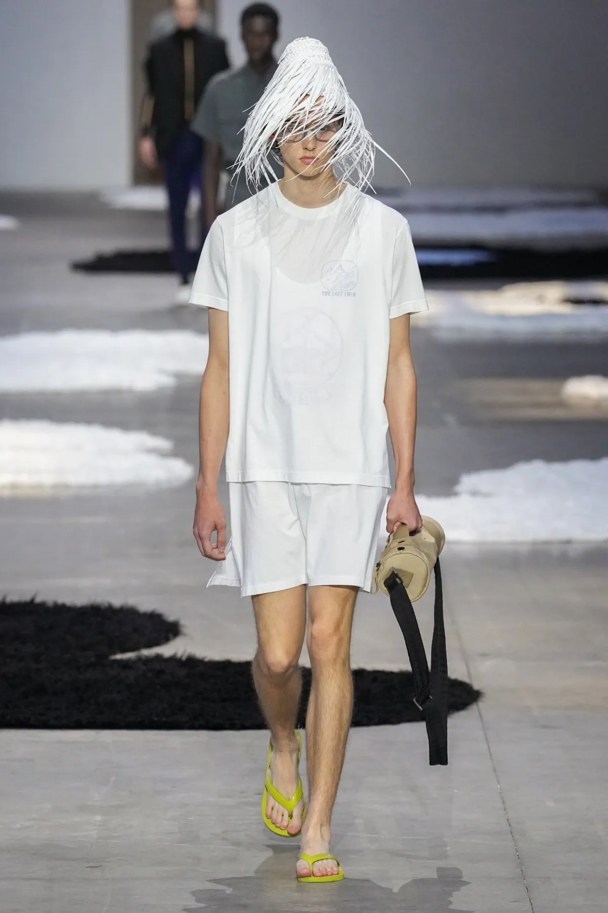 La collection Printemps 2026 de PRADA révèle une mode masculine apaisée et authentique