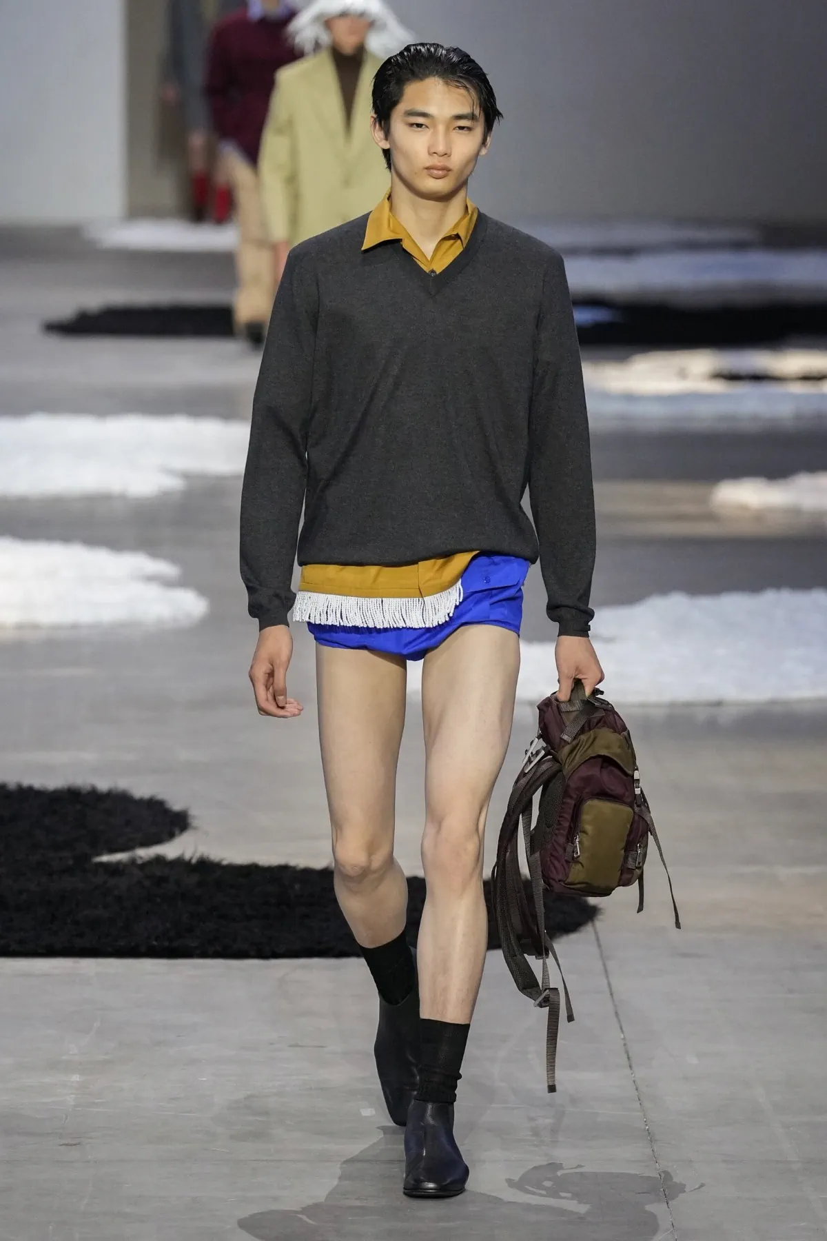 La collection Printemps 2026 de PRADA révèle une mode masculine apaisée et authentique
